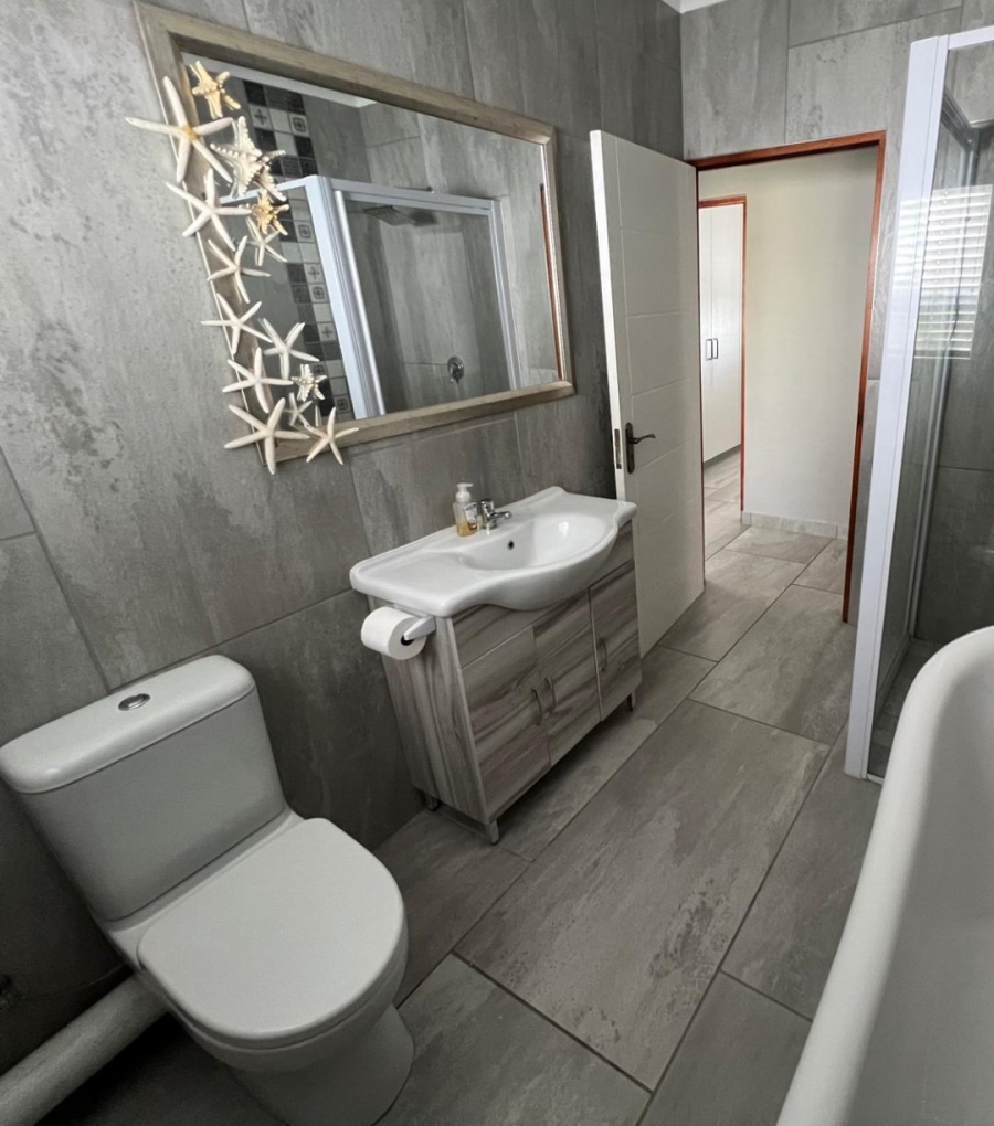 3 Bedroom Property for Sale in Kleinkoornhuis Western Cape